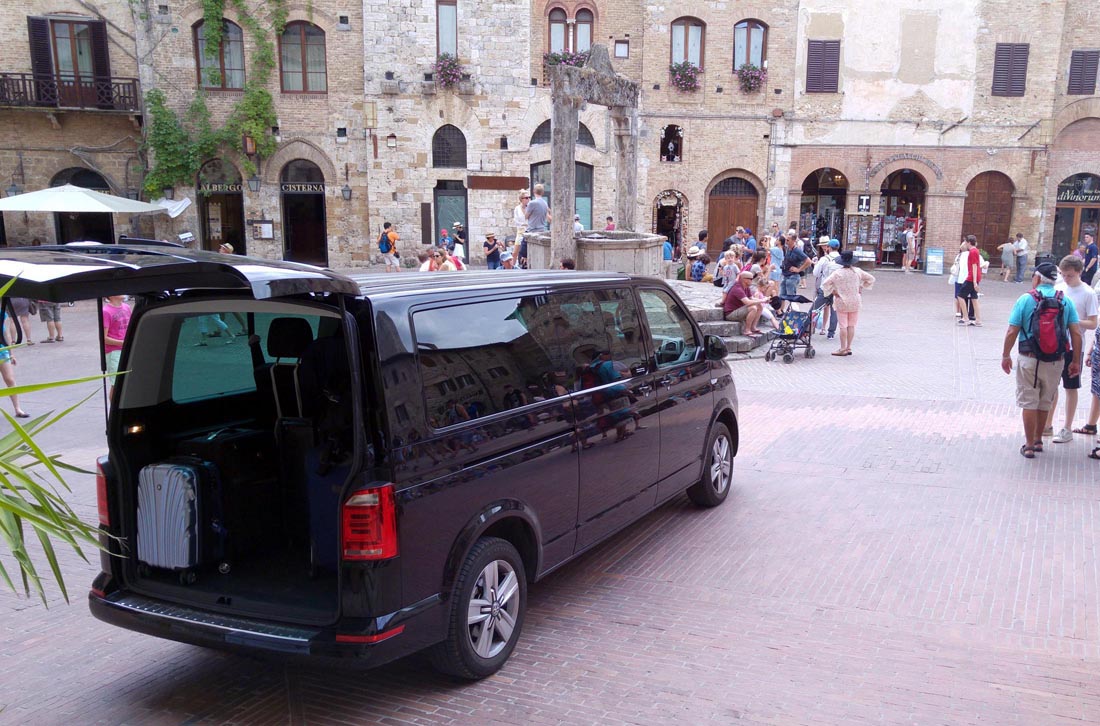 tuscany van gimignano chauffeur trip transfer umbria driver hire